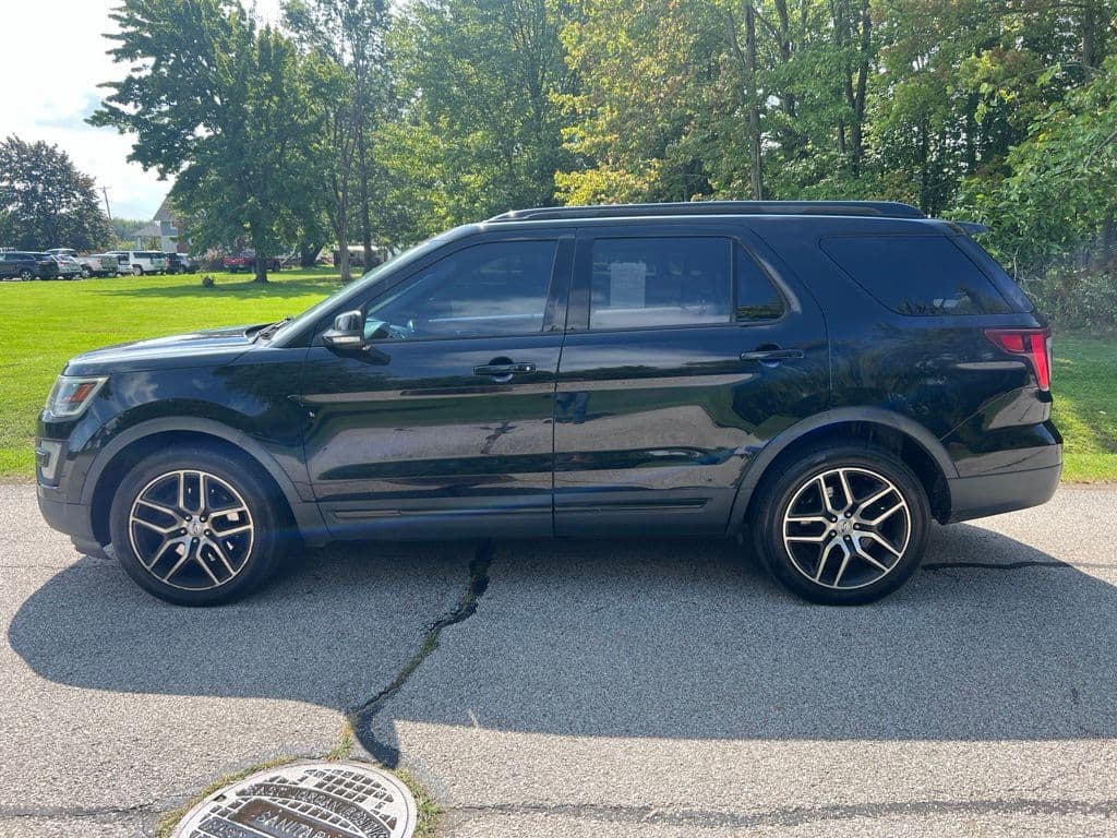 Photo 2 of 2017 Ford Explorer Sport