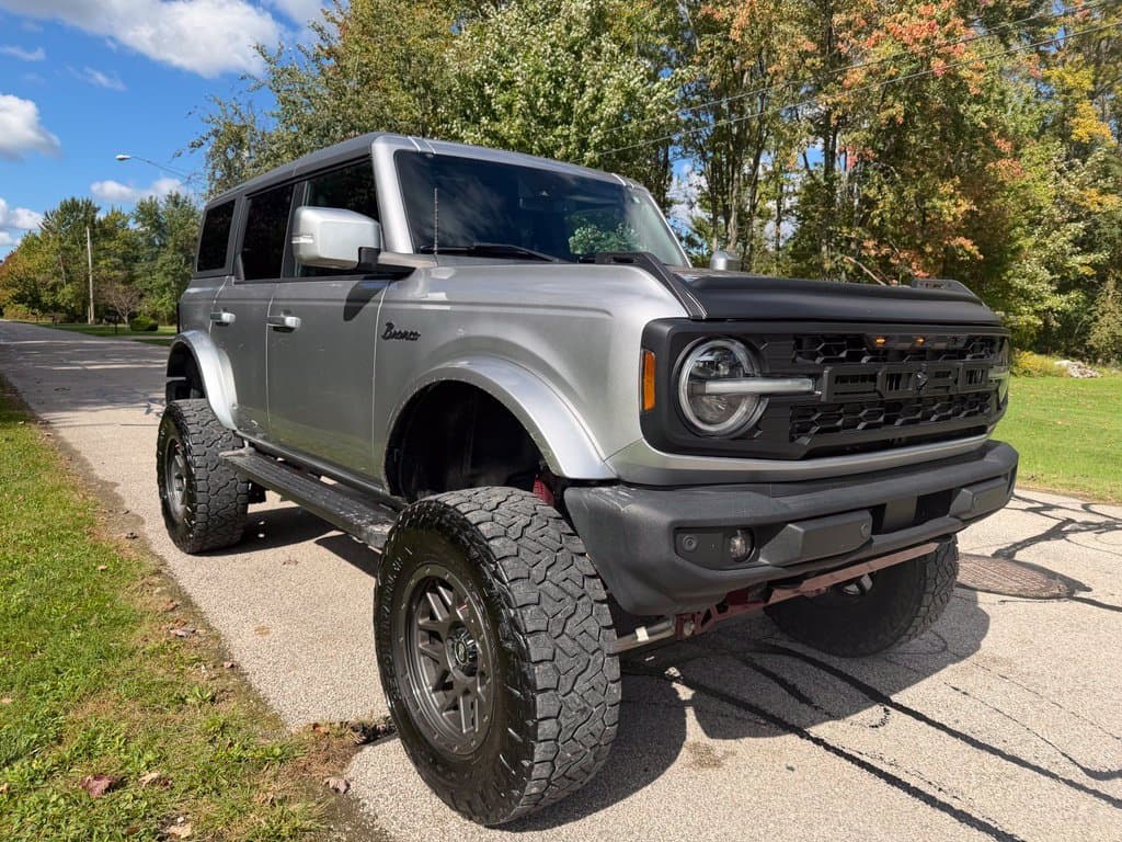 Photo 3 of 2021 Ford Bronco Outer Banks