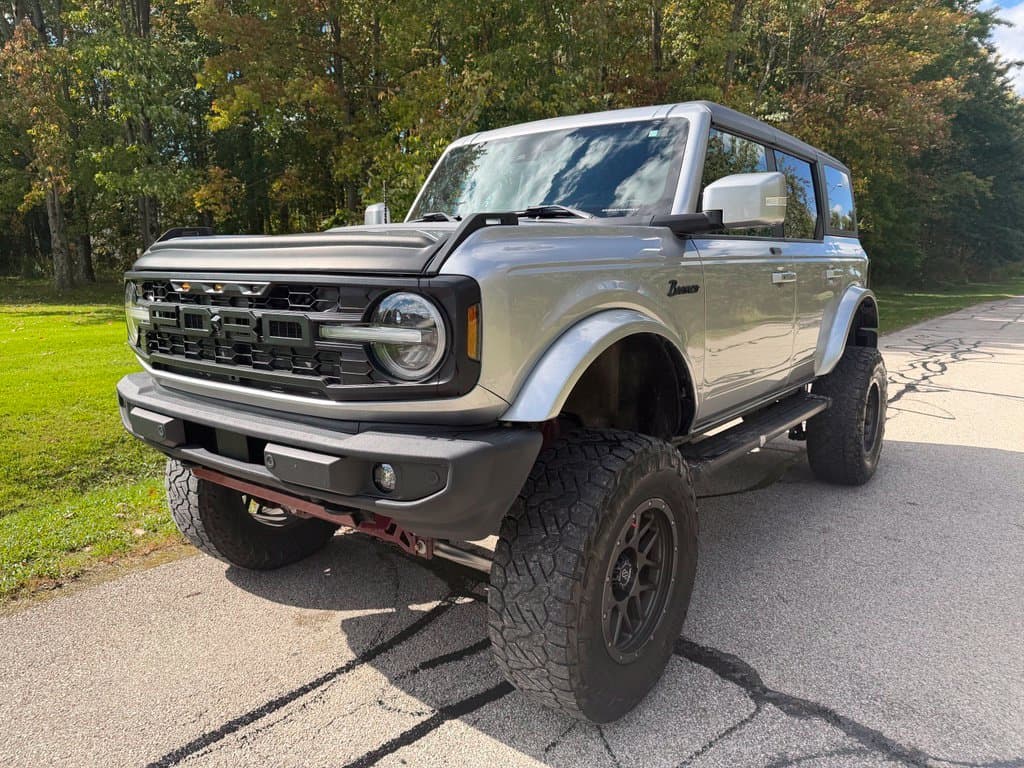 Photo 1 of 2021 Ford Bronco Outer Banks