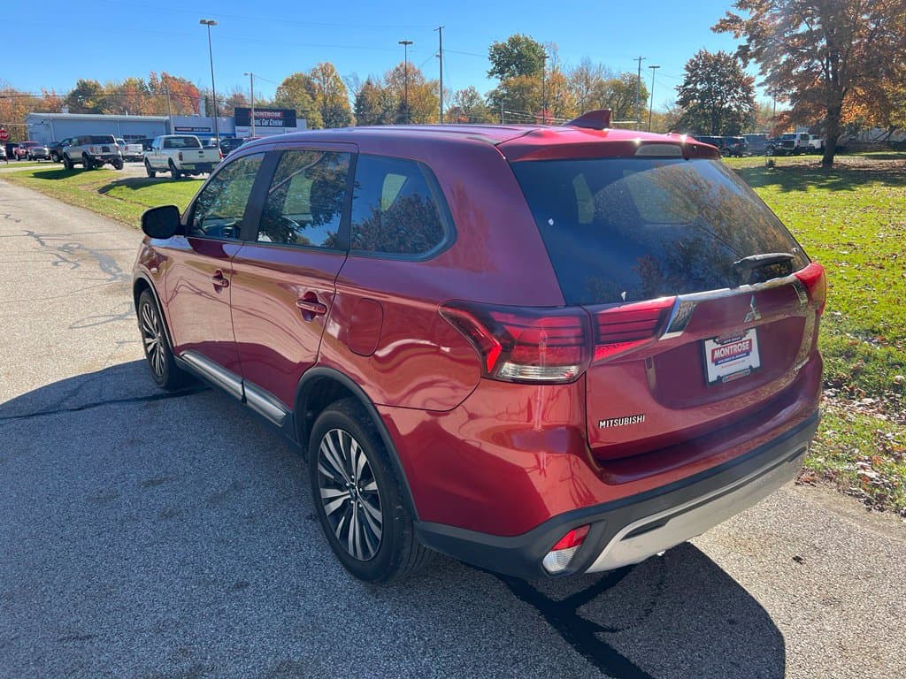 Photo 3 of 2019 Mitsubishi Outlander ES