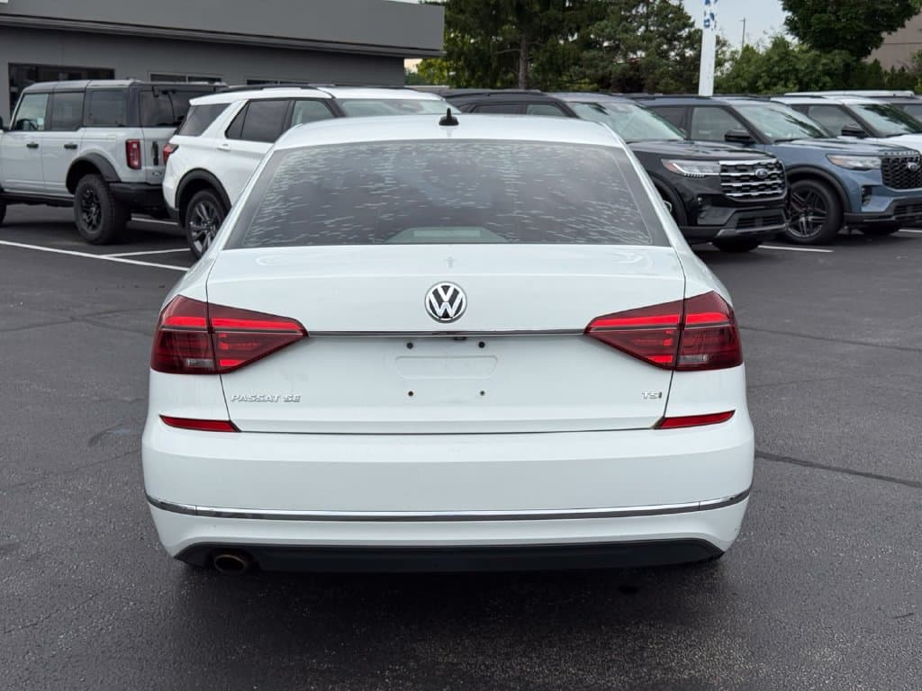 2017 Volkswagen Passat 1.8T SE - Image 5