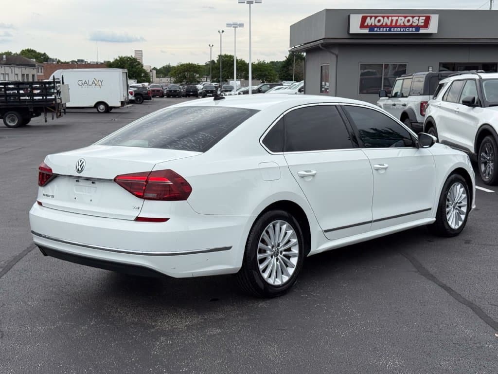 2017 Volkswagen Passat 1.8T SE - Image 4